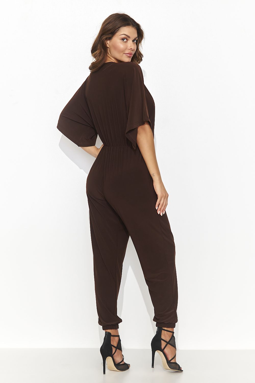 Suit model 192056 Numinou