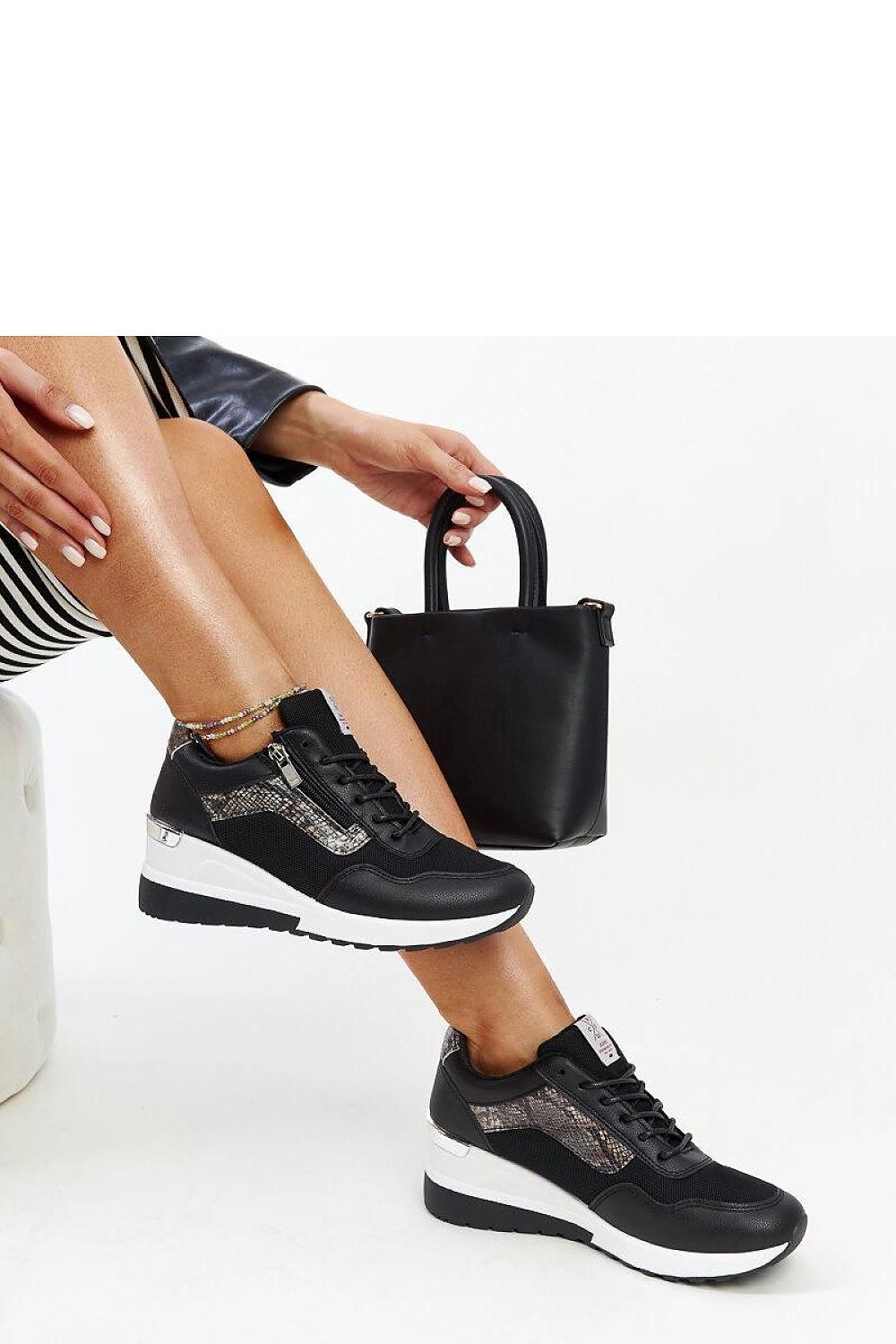 Sneakers model 207358 Solea