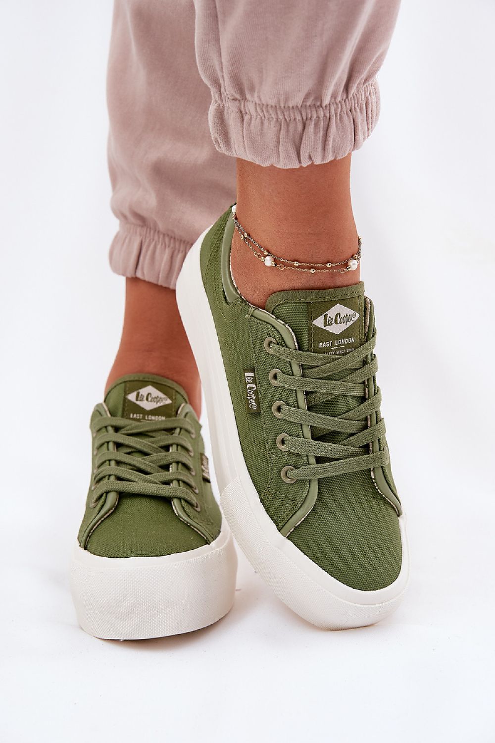 Sneakers model 212618 Step in style