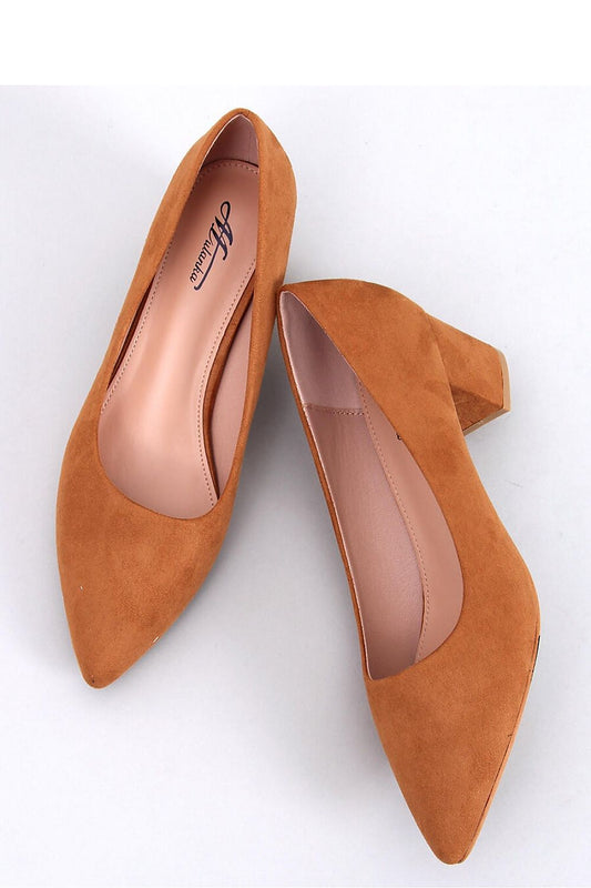 Block heel pumps
