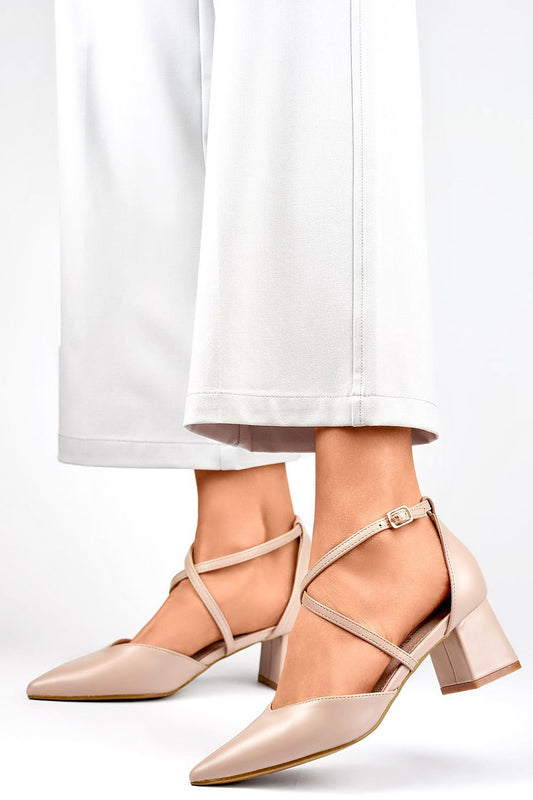 Block heel pumps