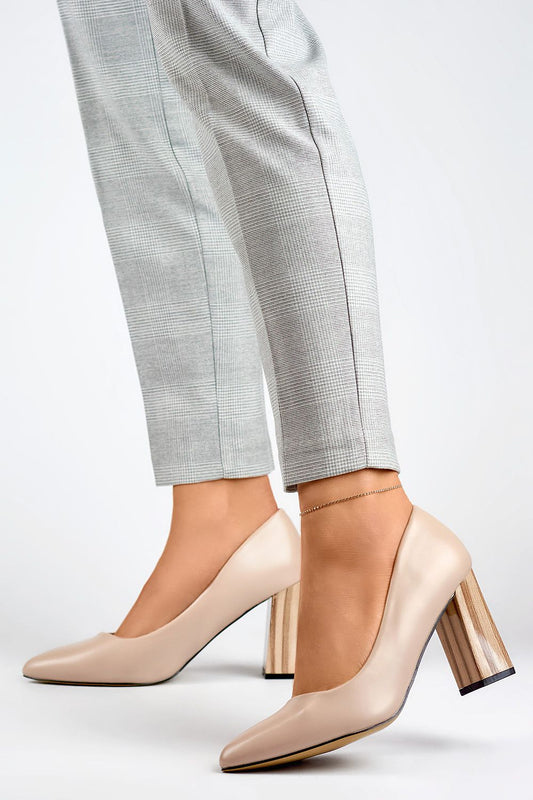 Block heel pumps