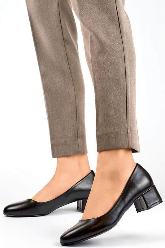 Block heel pumps