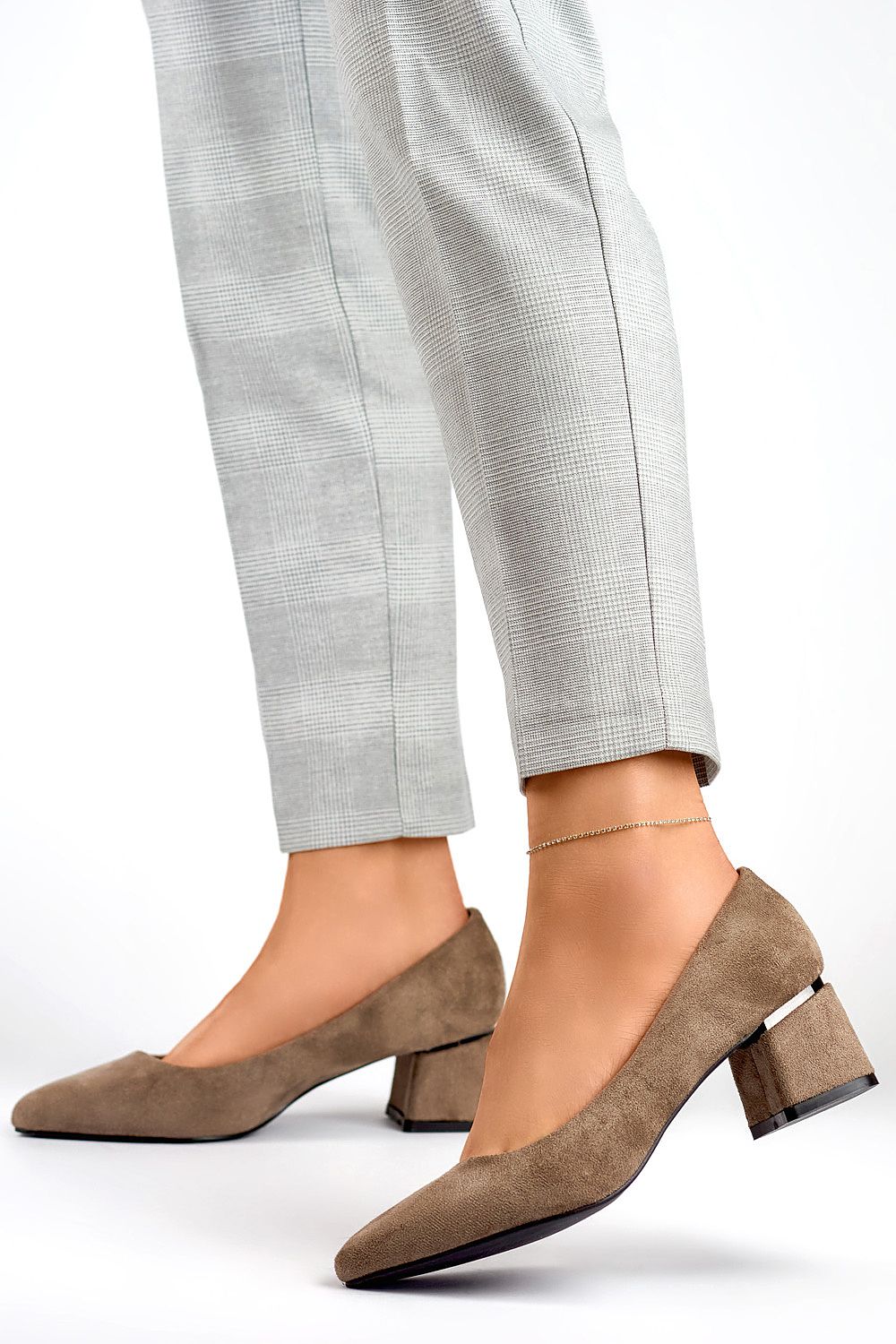 Block heel pumps