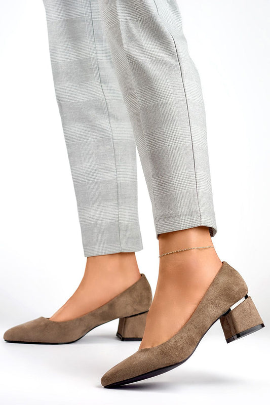 Block heel pumps
